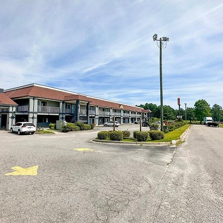 Executive Inn Ridgeway I-77 Екстериор снимка