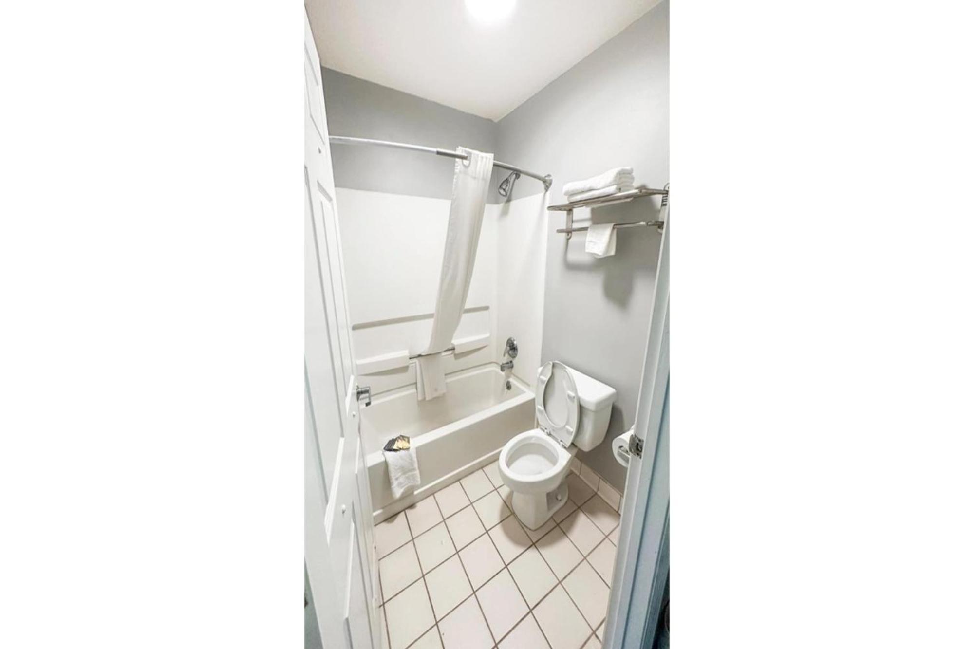 Executive Inn Ridgeway I-77 Екстериор снимка